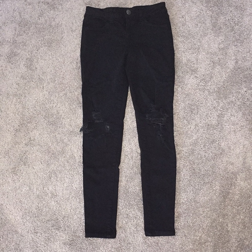 Black distressed jeans